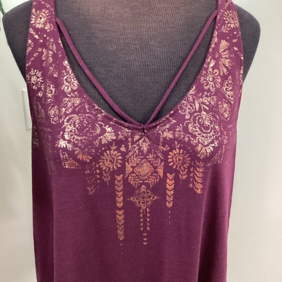 Mudd tank top woman’s size XL scoopneck maroonish purple with gold patte… - Picture 7 of 13